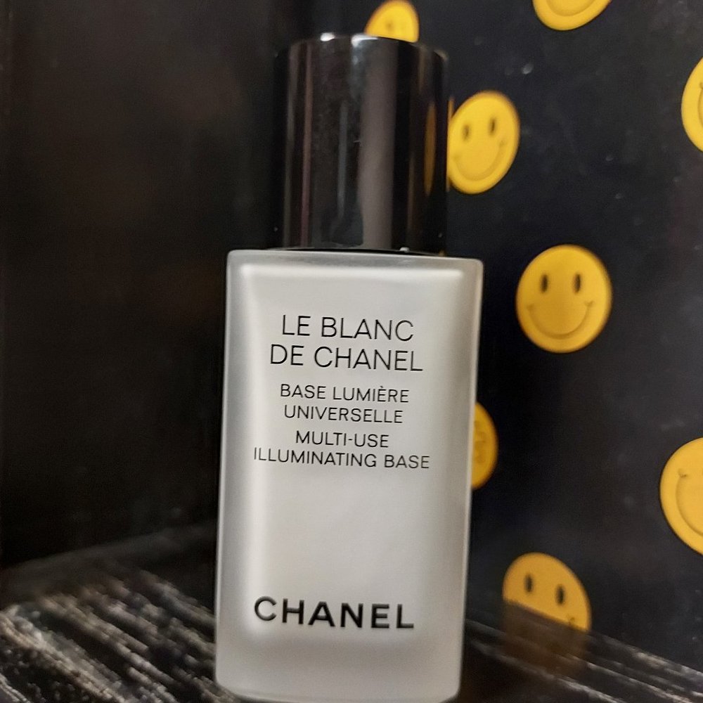NIB Chanel Multi-use Illuminating Base Makeup Base Primer
